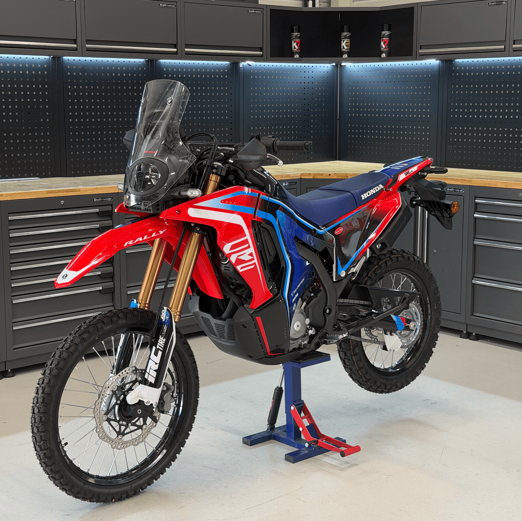 Honda CRF 300 Rally graphics kit: new KUTVEK design - Nouveautes