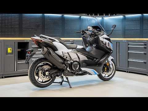 Graphic Kit Maxi-Scooter Yamaha Tmax 560 Birthday Grey-Cyan | Yamaha | Kutvek - View 4